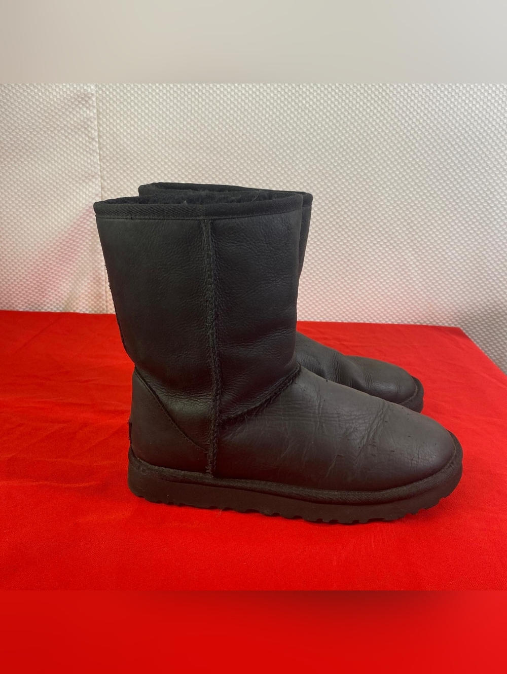 UGG Black Short Suede Shearling Boots Size 7